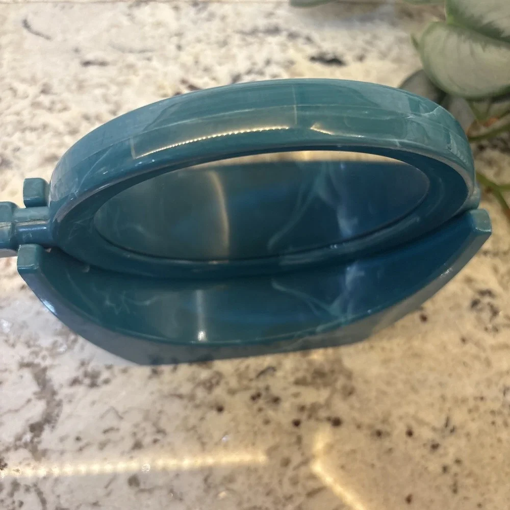 Mirror Image vintage londonware